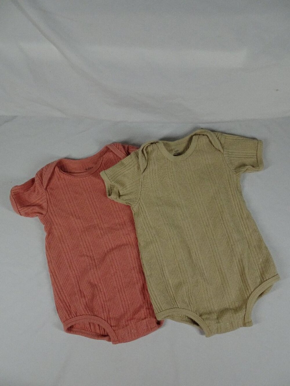 Modern Moments by Gerber 2 One-pieces Baby Girl 100% Organic Cotton Size 12M